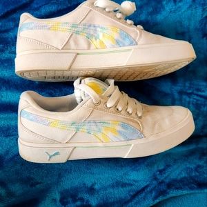 Puma canvas sneakers